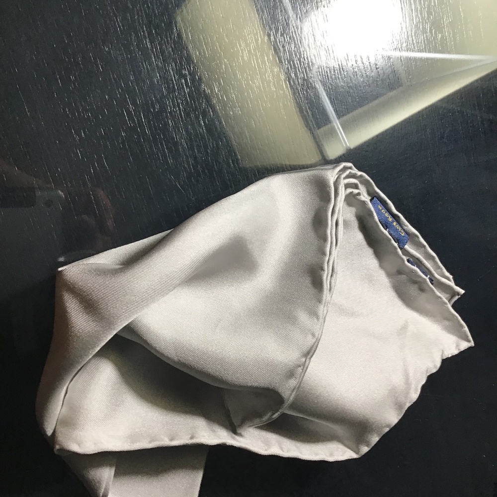 Silk pocket square